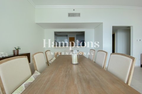 Appartement à Jumeirah Beach Residence, Dubai, 2 chambres, 149.57383000 m², № 63935 - photo 2