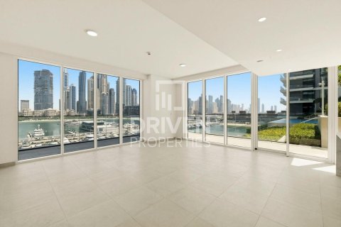 Apartamento en EMAAR Beachfront, Dubai Harbour, Dubai, 3 dormitorios, 204.94 m², № 128082