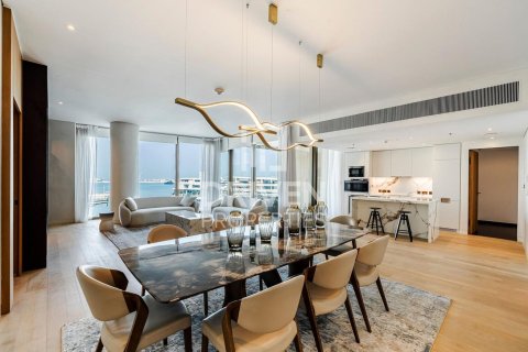 Apartamento en Jumeirah Bay Island, Jumeirah, Dubai, 3 dormitorios, 250.65 m², № 127913