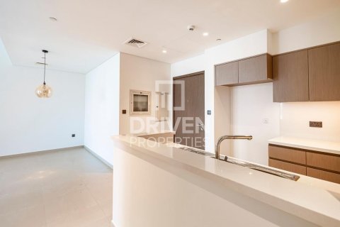 Apartamento en Opera District, Downtown Dubai (Downtown Burj Dubai), Dubai, 3 dormitorios, 140.19 m², № 127919 - foto 2