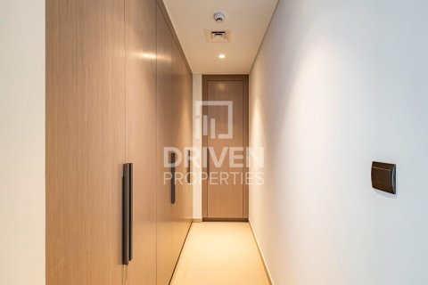 Apartamento en Opera District, Downtown Dubai (Downtown Burj Dubai), Dubai, 3 dormitorios, 140.19 m², № 127919 - foto 10