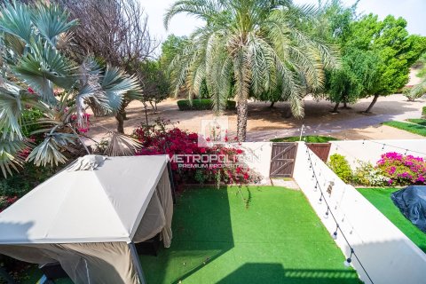 Maison de ville à Arabian Ranches, Dubai, 2 chambres, 242 m², № 15211 - photo 14