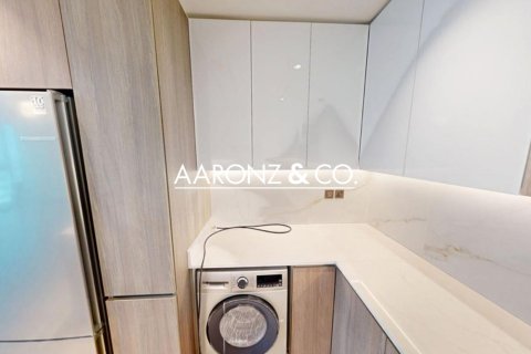 Appartement à Jumeirah Lake Towers, Dubai, 2 chambres, 111.1 m², № 78465 - photo 11