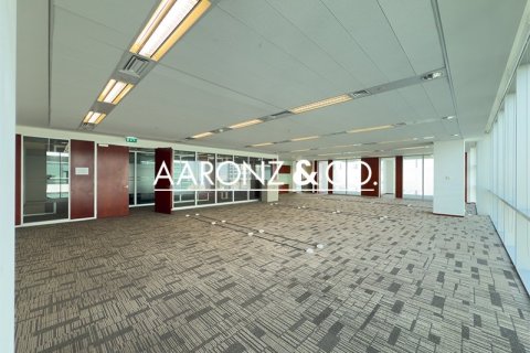Bureau à Sheikh Zayed Road, Dubai, 353.5 m², № 78452 - photo 4