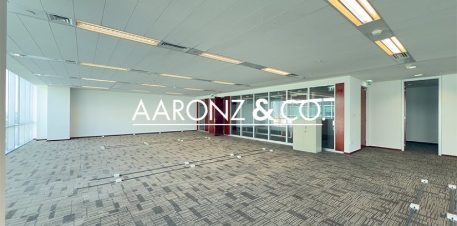 Bureau à Sheikh Zayed Road, Dubai, 353.5 m², № 78452