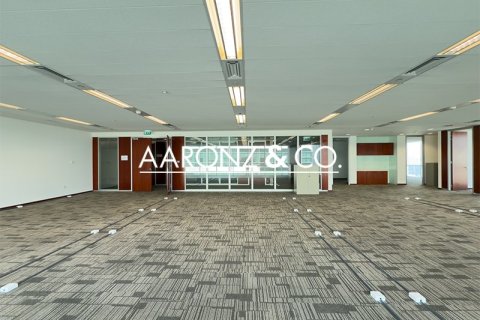 Bureau à Sheikh Zayed Road, Dubai, 353.5 m², № 78452 - photo 2
