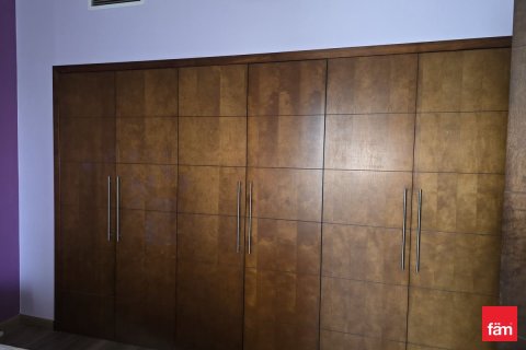 Снять в аренду квартиру в Даунтаун Дубай (Даунтаун Бурдж Дубай), Дубай: 1 спальня, 91.5м², № 24482 - фото 3