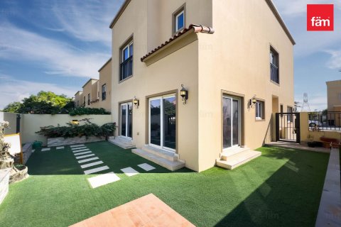 Townhouse in Dubai 4 bedrooms, 227.1 sq.m. № 71778 - photo 1