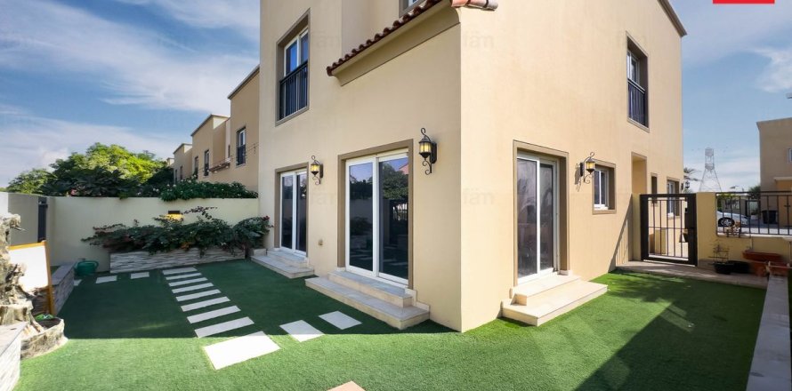 Townhouse in Dubai 4 bedrooms, 227.1 sq.m. № 71778