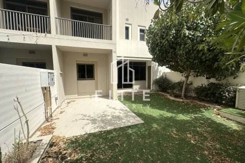 Adosado en Zahra Townhouses, Town Square, Dubai, 4 dormitorios, 206 m², № 69819 - foto 3