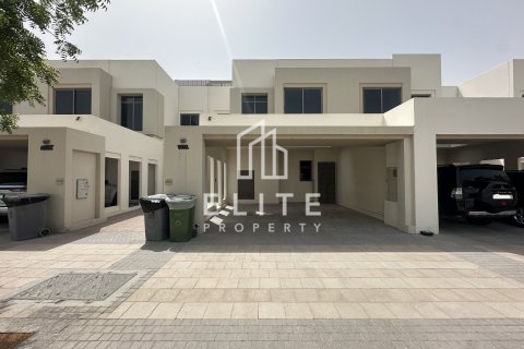 Adosado en Zahra Townhouses, Town Square, Dubai, 4 dormitorios, 206 m², № 69819 - foto 2