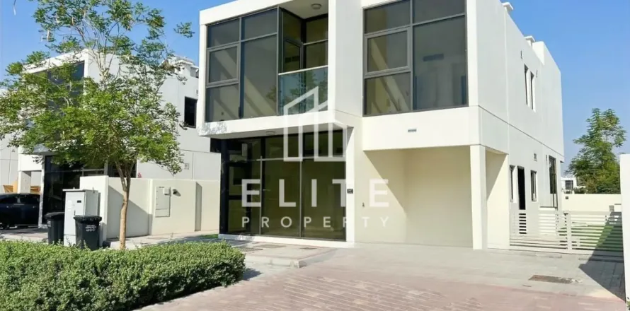 Villa en Dubai, 6 dormitorios, № 69821