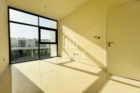 Villa en Dubai, 6 dormitorios, № 69821 - foto 13