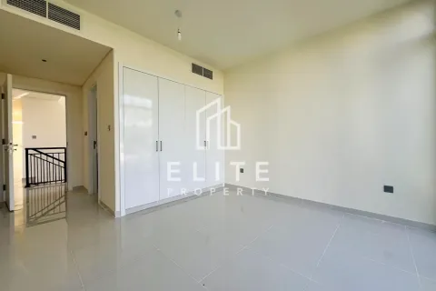 Villa en Dubai, 6 dormitorios, № 69821 - foto 11