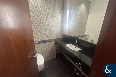 Apartamento en Central Park Tower, DIFC, Dubai, 1 dormitorio, 103 m², № 75890 - foto 16