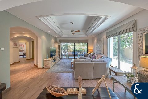 Villa en Green Community West, Green Community, Dubai, 5 dormitorios, 577 m², № 75880 - foto 6