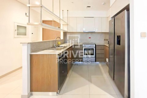 Apartamento en Burj Royale, Downtown Dubai (Downtown Burj Dubai), Dubai, 3 dormitorios, 122.35 m², № 128234 - foto 8