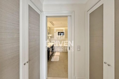 Apartamento en Downtown Dubai (Downtown Burj Dubai), Dubai, 2 dormitorios, 162.67 m², № 128245 - foto 15
