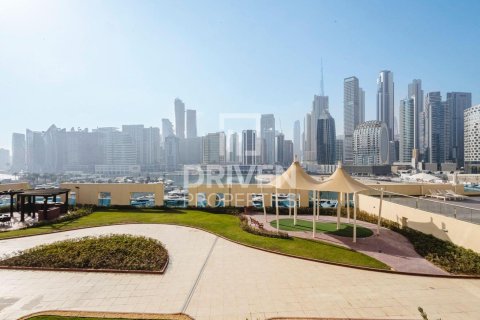 Apartamento en Business Bay, Dubai, 2 dormitorios, 123.75 m², № 128236 - foto 2
