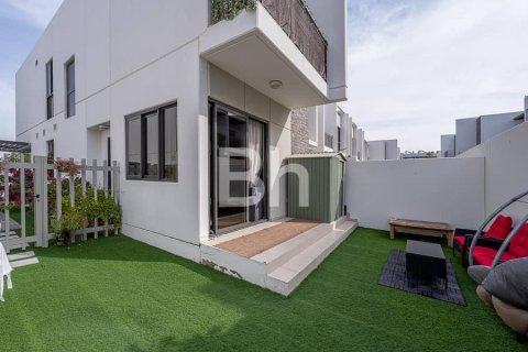 Maison de ville à DAMAC Hills (Akoya by DAMAC), Dubai, 3 chambres, 164 m², № 21843 - photo 2
