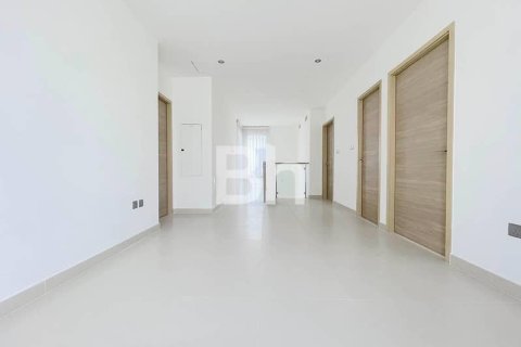 Снять в аренду виллу в Дубай Хилс Эстейт, Дубай: 4 спальни, 435м², № 21862 - фото 3
