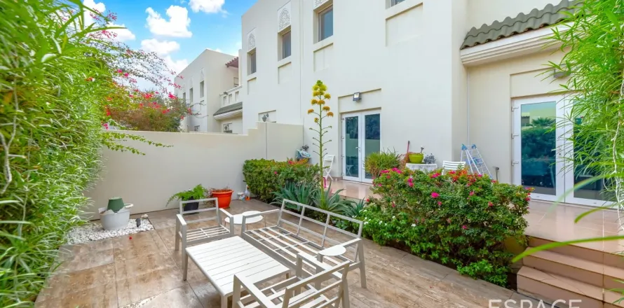 Вилла в Al Furjan, Дубай, 3 спальни, 301м², № 61590