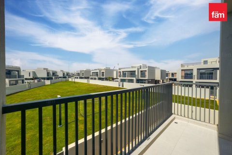 فيلا في دبي 4 غرف نوم, 306.3 م² رقم 60293 - صورة 15