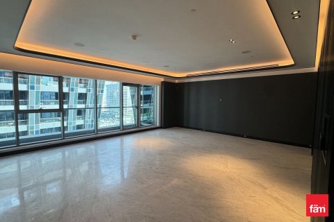 Apartment in Business Bay, Dubai 2 bedrooms, 181.7 sq.m. № 69704 - photo 1