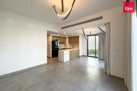 Снять в аренду таунхаус в Дубае: 4 спальни, 248м², № 69707 - фото 3