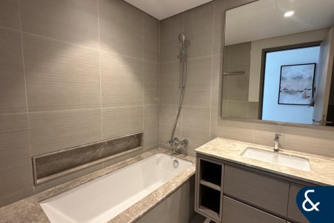 Купить квартиру в Даунтаун Дубай (Даунтаун Бурдж Дубай), Дубай: 4 спальни, 218м², № 75142 - фото 7