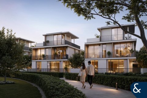 Villa à Dubai Investment Park, Dubai, 4 chambres, 355 m², № 75140 - photo 1