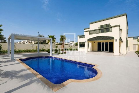 Villa in Jumeirah Park, Dubai 4 bedrooms, 781.59 sq.m. № 143176 - photo 27