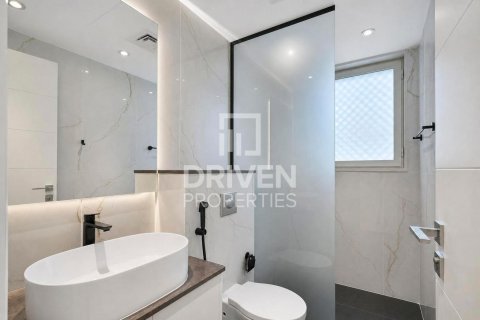 Villa in Jumeirah Park, Dubai 4 bedrooms, 781.59 sq.m. № 143176 - photo 16