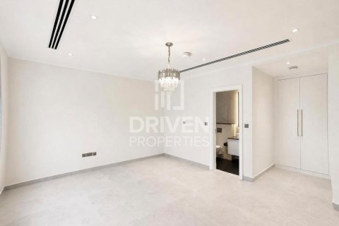 Villa in Jumeirah Park, Dubai 4 bedrooms, 781.59 sq.m. № 143176 - photo 10