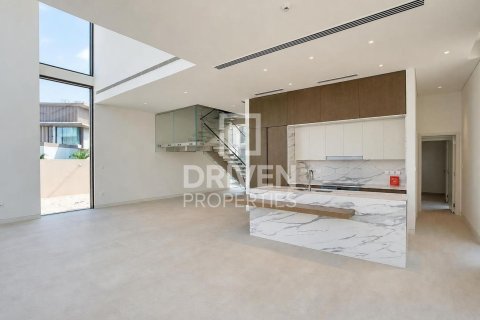 Villa in Nad Al Sheba 1, Nadd Al Sheba, Dubai 4 bedrooms, 576.83 sq.m. № 143162 - photo 3