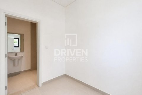 Villa in Nad Al Sheba 1, Nadd Al Sheba, Dubai 4 bedrooms, 576.83 sq.m. № 143162 - photo 6