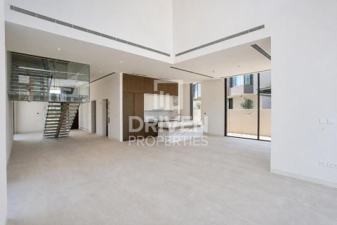 Villa in Nad Al Sheba 1, Nadd Al Sheba, Dubai 4 bedrooms, 576.83 sq.m. № 143162 - photo 2