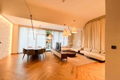 Villa en Dubai Marina, Dubai, 2 dormitorios, 325.2 m², № 6694 - foto 13