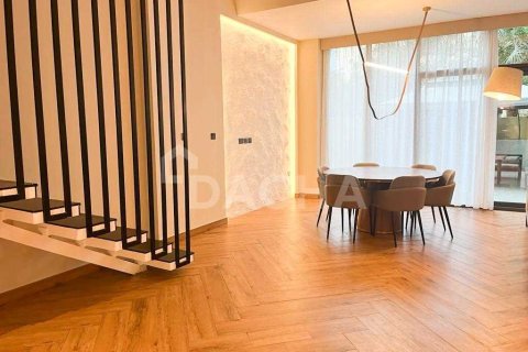 Villa en Dubai Marina, Dubai, 2 dormitorios, 325.2 m², № 6694 - foto 6