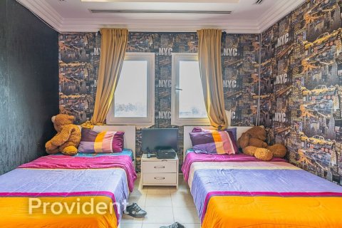 Villa in Meadows, Dubai 6 bedrooms, 877.1 sq.m. № 2625 - photo 14