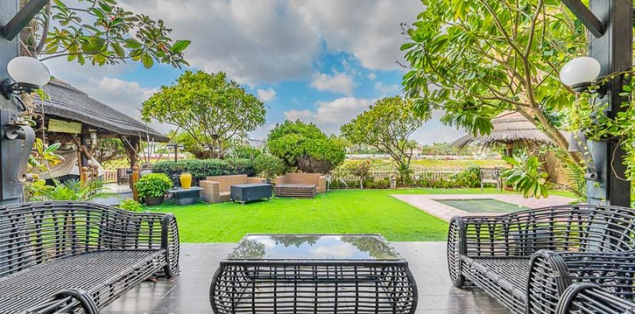 Villa in Meadows, Dubai 6 bedrooms, 877.1 sq.m. № 2625