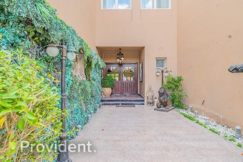 Villa in Meadows, Dubai 6 bedrooms, 877.1 sq.m. № 2625 - photo 25