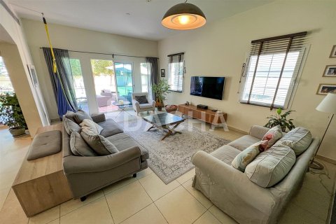 Villa à District 16, Jumeirah Village Circle, Dubai, 2 chambres, 250.1 m², № 6866 - photo 2