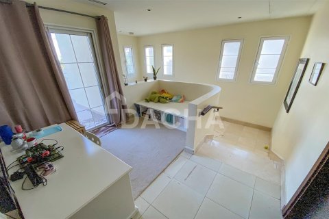 Villa à District 16, Jumeirah Village Circle, Dubai, 2 chambres, 250.1 m², № 6866 - photo 9