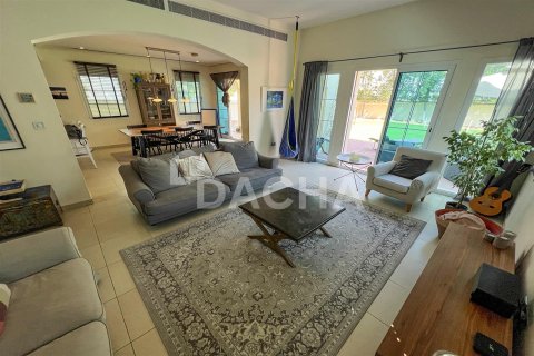 Villa à District 16, Jumeirah Village Circle, Dubai, 2 chambres, 250.1 m², № 6866 - photo 3