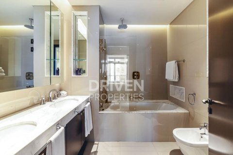 Apartamento en The Address Residence Fountain Views, Downtown Dubai (Downtown Burj Dubai), Dubai, 1 dormitorio, 78.04 m², № 136147 - foto 10