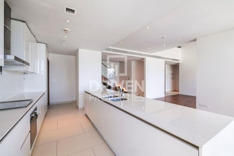 Duplex in City Walk, Dubai 4 bedrooms, 263.75 sq.m. № 136148 - photo 2
