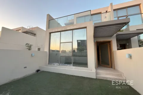 Villa à Al Furjan, Dubai, 4 chambres, 179 m², № 71195 - photo 1