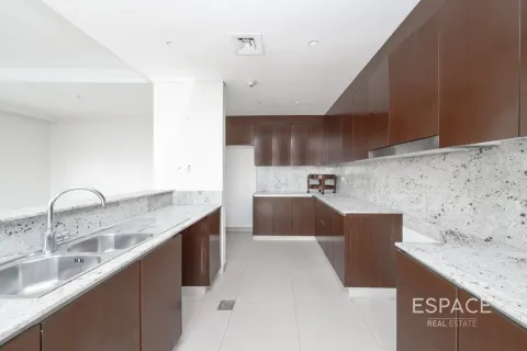 Apartment in Dubai Hills Estate, Dubai 3 bedrooms, 181 sq.m. № 71196 - photo 5