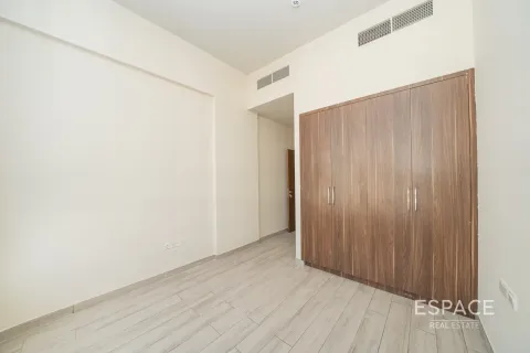 Villa in Al Furjan, Dubai 4 bedrooms, 152 sq.m. № 71194 - photo 17